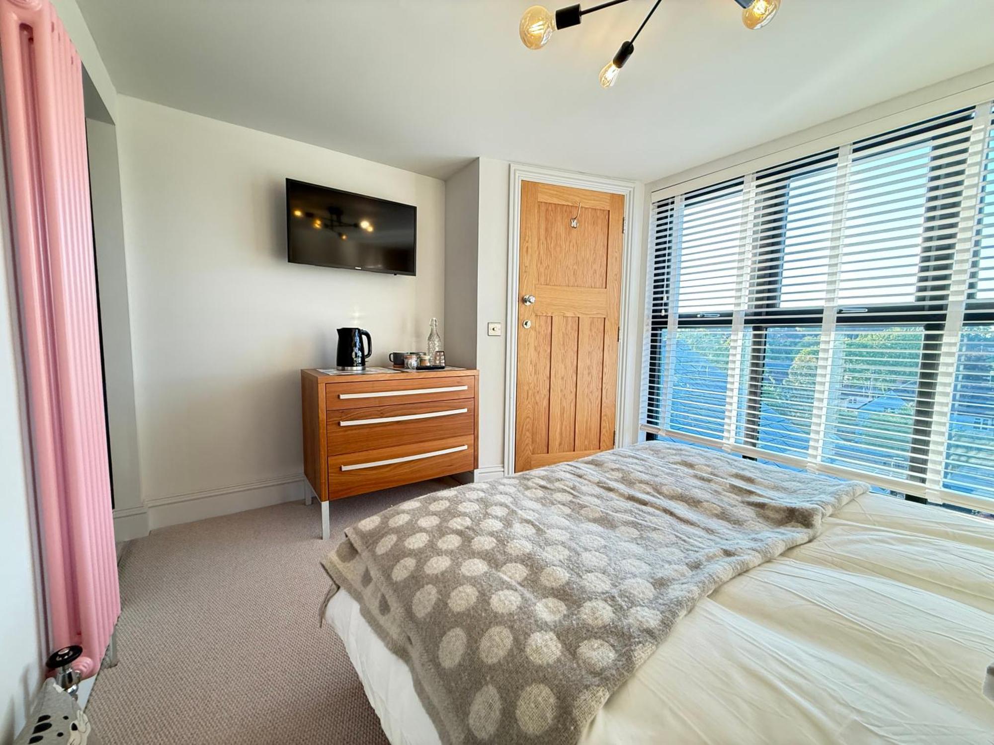 Homestay Pound Bank Road Great Malvern